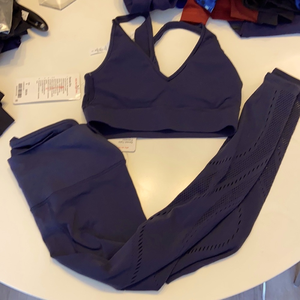 Lululemon Reveal Tights and Bra 8